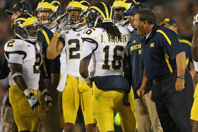 College Football Recruiting 2013: Ranking 10 Best Offensive Recruiting Classes