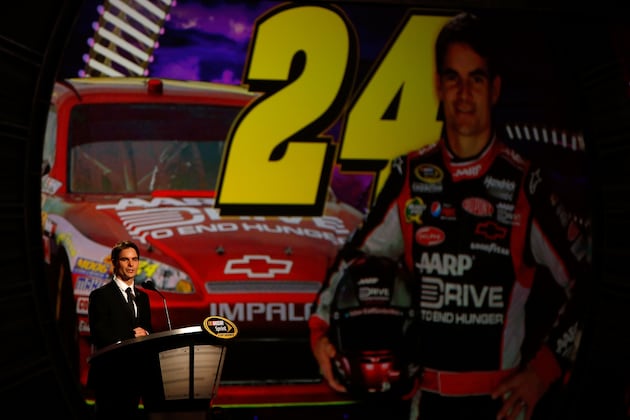 NASCAR: 5 Reasons Why Jeff Gordon May Surprise Us in 2013