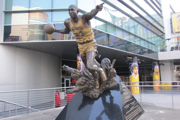 Top 12 Stadiums to Experience the 12 Days of Christmas