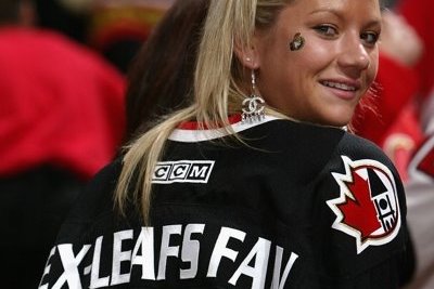 25 Funniest Custom Jerseys Worn by Fans
