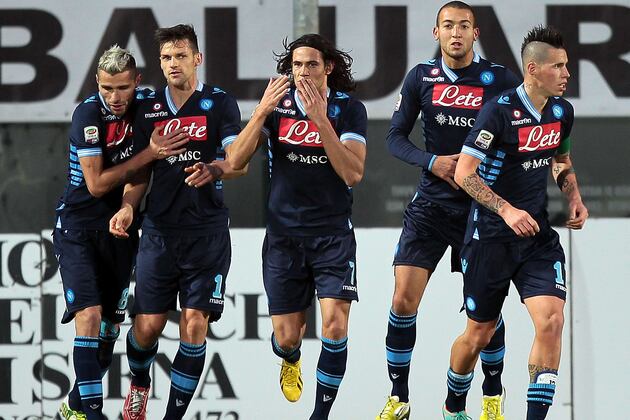 World Football Gossip Roundup: Wesley Sneijder, Edinson Cavani, Neymar, Pato