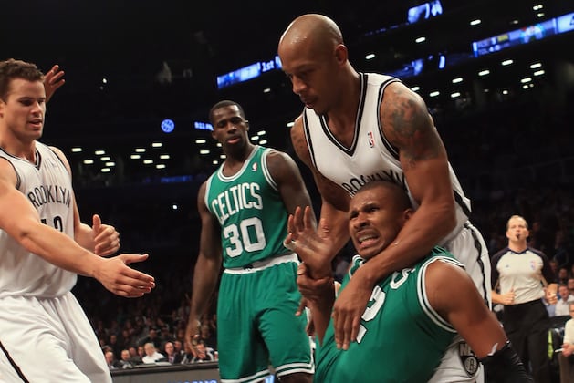 WWE-Inspired Wrestling Moves in the NFL, NBA and College Football