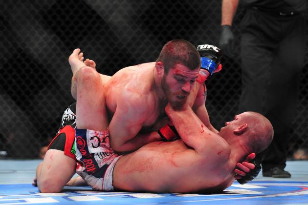 Bonuses for UFC's Best KO, Submission and Fight of December