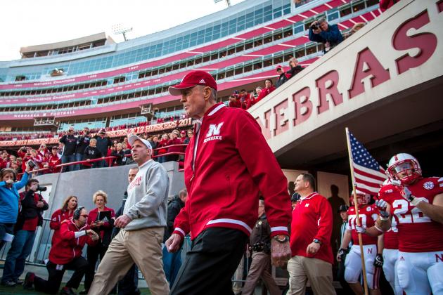 Nebraska Football: 5 Things Bo Pelini Can Learn from Tom Osborne's Offense