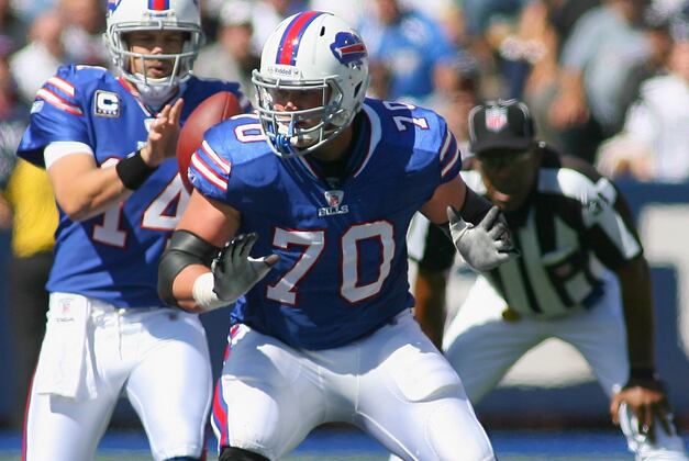 Buffalo Bills: Eric Wood and 4 Players Who Deserve Contract Extensions