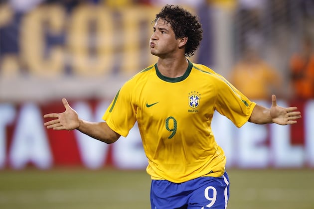 Breaking Down Alexandre Pato's 1st Appearance for Corinthians