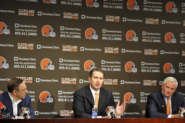 Players the Cleveland Browns Absolutely Must Re-Sign This Offseason