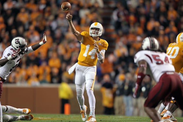 Tennessee Football: Breaking Down the Quarterback Competition