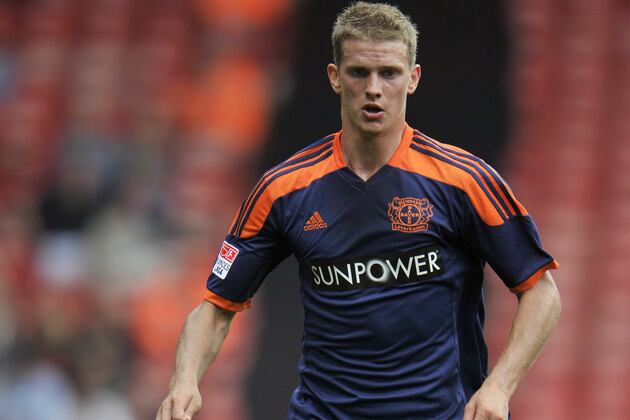 Manchester United Transfers: 5 Central Midfielders Sir Alex Should Consider