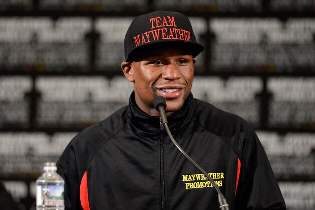 5 Reasons Floyd Mayweather Is Making a Mistake Fighting Robert Guerrero