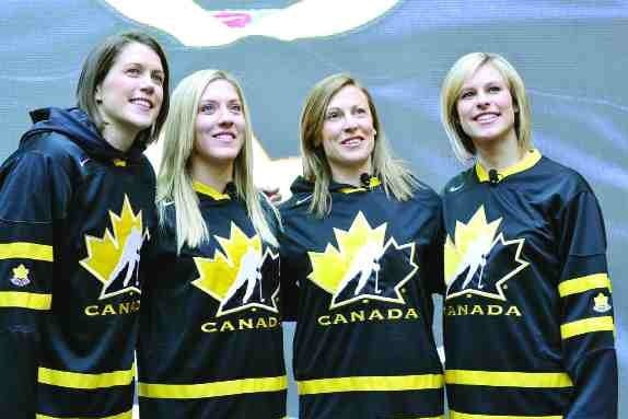10 Players to Look Out for at the 2013 IIHF Women's World Championships