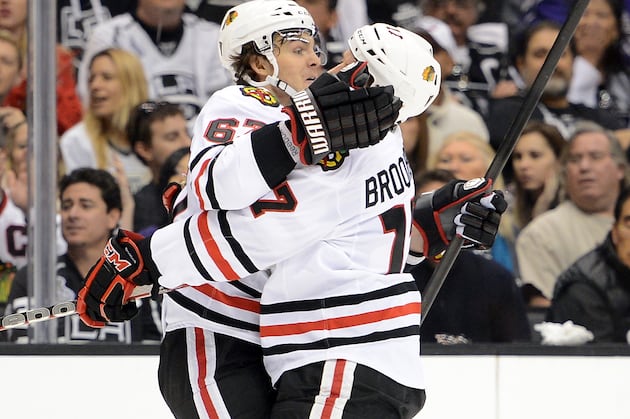 9 Memorable Moments from the Blackhawks' Record-Setting Streak