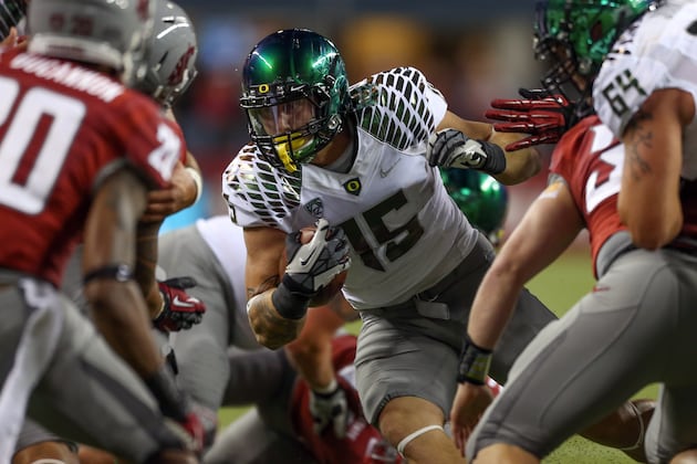 Oregon Football: 3 New Ways Mark Helfrich Can Use Colt Lyerla in 2013