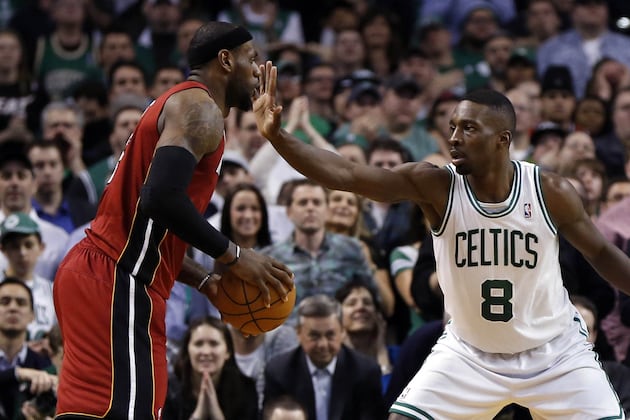14 Takeaways from Monday Night's Streaking NBA Action