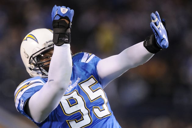 Ranking Denver Broncos' Best Remaining Defensive End Free-Agent Options