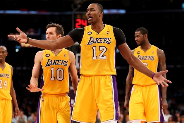 What Dwight Howard Must Do to Propel L.A. Lakers to NBA Playoffs