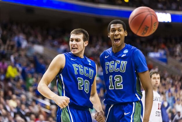 Complete Predictions and Full Results from NCAA Tournament Round of 32