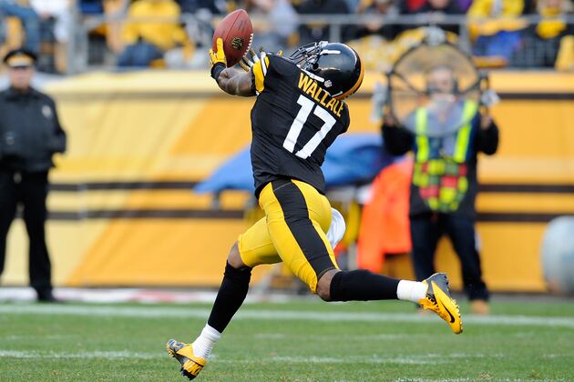 NFL Free Agency 2013: Taking a Look at the Top 10 Free Agents Still Available