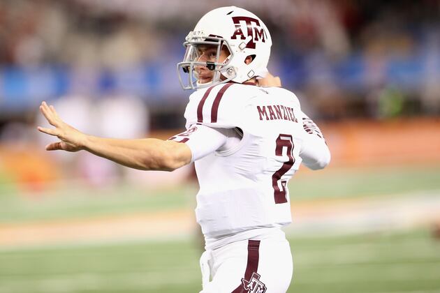10 College Football Players We'd Love to Party with