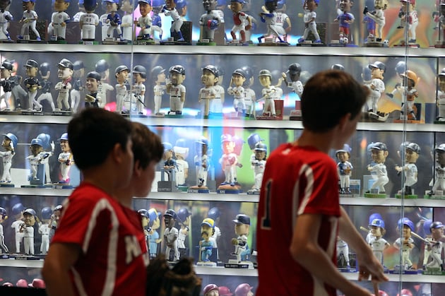 10 Most Awesomely Terrible Bobbleheads of 2013