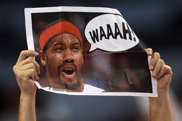 Showdown: Athletes vs. Hecklers