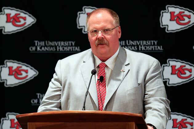 Players Worthy of the Chiefs' No. 1 Pick