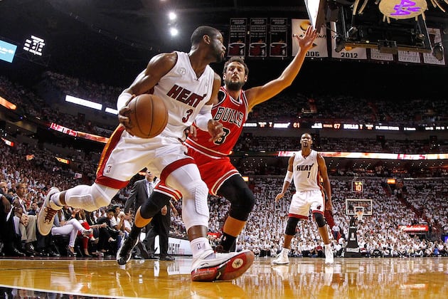 NBA Injury Report: Updates on Dwyane Wade's Knee, Stephen Curry's Ankle, More
