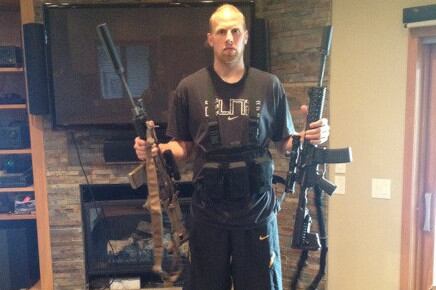 20 Athletes Who REALLY Love Guns