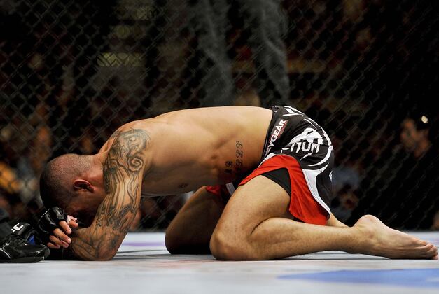 5 Fighters the UFC Needs to Re-Sign