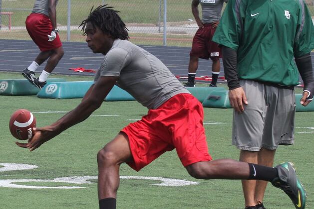 5 Committed Recruits Who Continue to Flirt with Other Schools