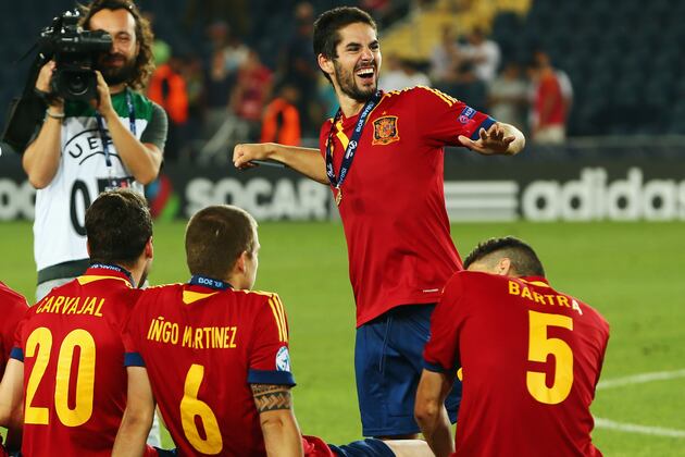 Summer Transfer Window Gossip: Isco, Gonzalo Higuain, Juan Mata, Pepe Reina