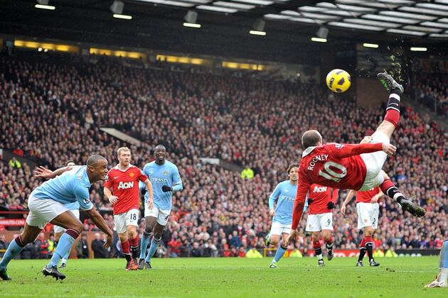 Manchester United: Wayne Rooney's 5 Greatest Moments as a Red Devil