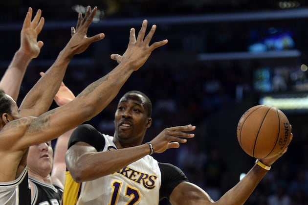 Pros, Cons of LA Lakers Signing & Trading Dwight Howard vs. Watching Him Walk