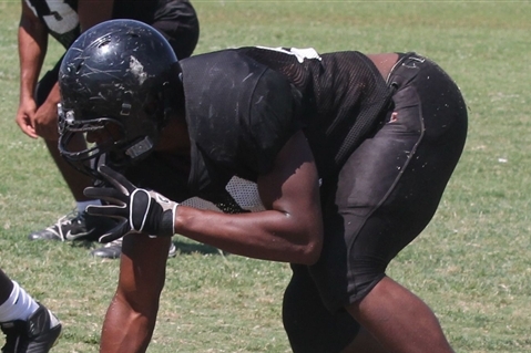 Myles Garrett vs. Solomon Thomas: Which 5-Star DE Is Better?