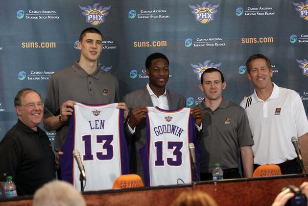 NBA Teams That Are 1 Trade Away from Landing a Star