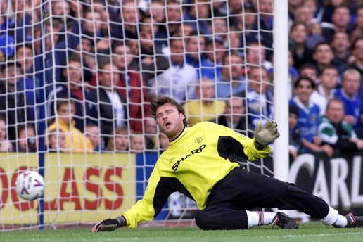 From Higuita to Taibi: The 10 Worst Goalkeeping Errors of All Time