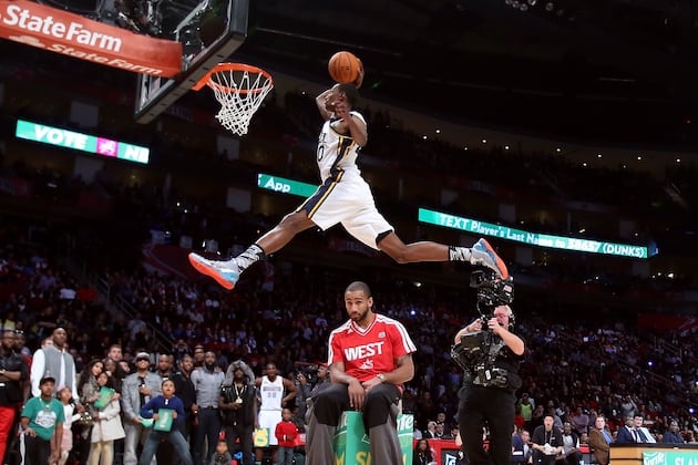 Dunk-Contest Dunks Better Than Anything the Pros Have Ever Done