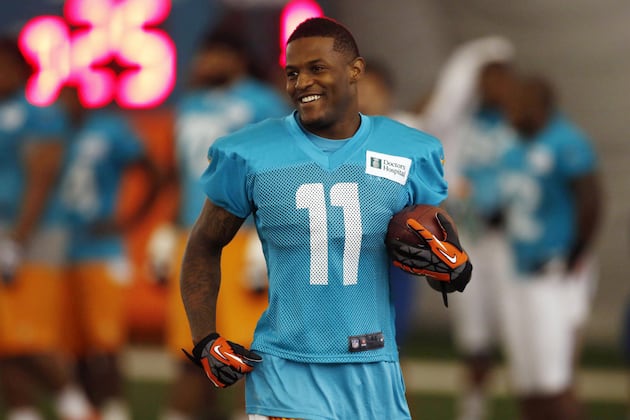 Miami Dolphins: Mike Wallace Is a Top-10 Receiver
