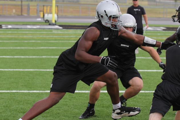 8 Reasons 5-Star DE Myles Garrett Will Sign with Texas A&M