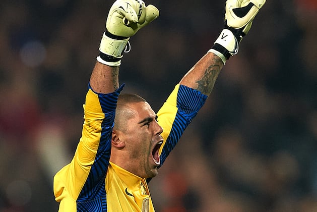 5 Reasons Why Barcelona Should Be Happy About Keeping Victor Valdes