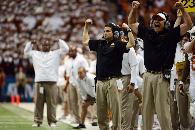 Texas Football: Everything You Need to Know About New DC Greg Robinson