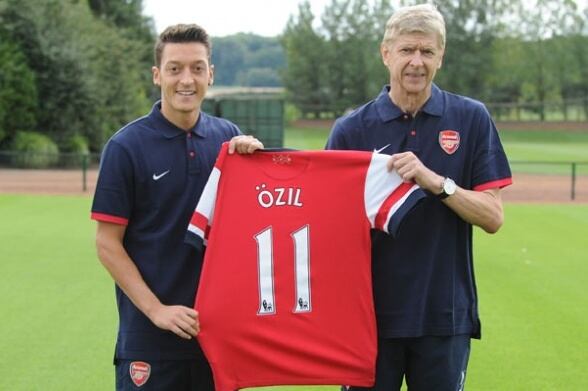 5 Reasons Why Mesut Ozil Makes Arsenal a Top 2 EPL Team