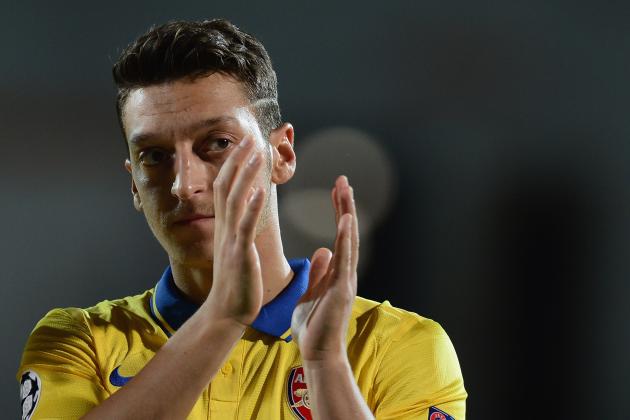 Best Arsenal Chants and Banners for Mesut Ozil so Far