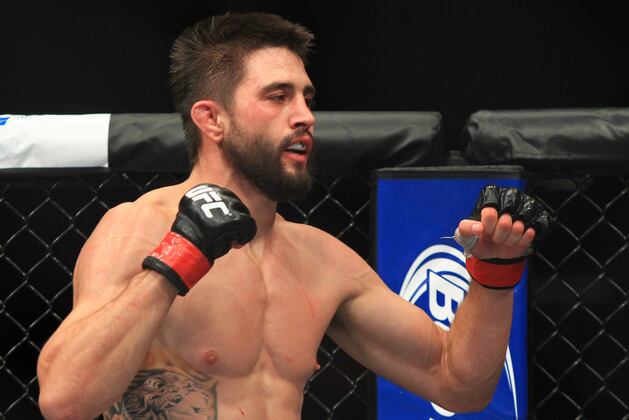 Carlos Condit vs. Matt Brown: Early Head-to-Toe Breakdown