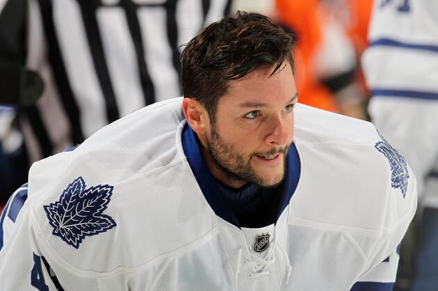Who Has the Edge in Hottest Goalie Battles Early in 2013-14 NHL Season?