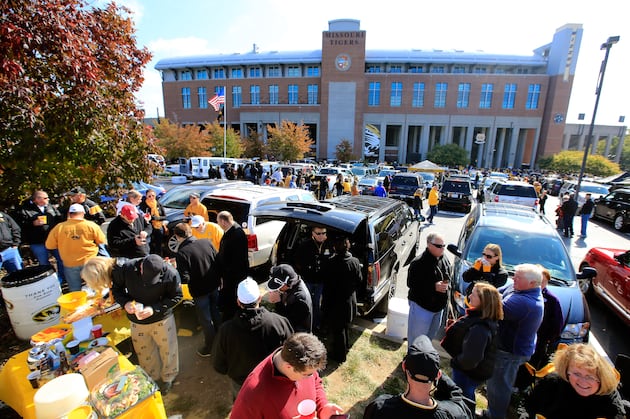 College Football 2013: Power Ranking the Best Week 9 Tailgating Sites
