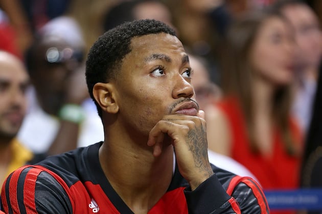 Best Images from Derrick Rose's Opening-Night Return vs. Heat
