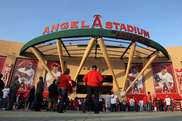 Los Angeles Angels Offseason Tracker: Hottest Trade Rumors, Free Agency News