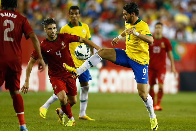 Alexandre Pato Transfer Rumours: Latest on the Corinthians Star, Week of Jan. 6
