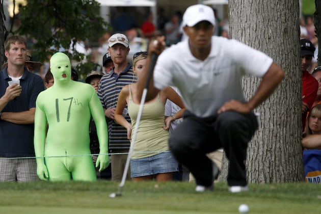 How to Pull off a Great Sports Photobomb